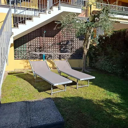 C-36 By Interhome דירה לאזיסה